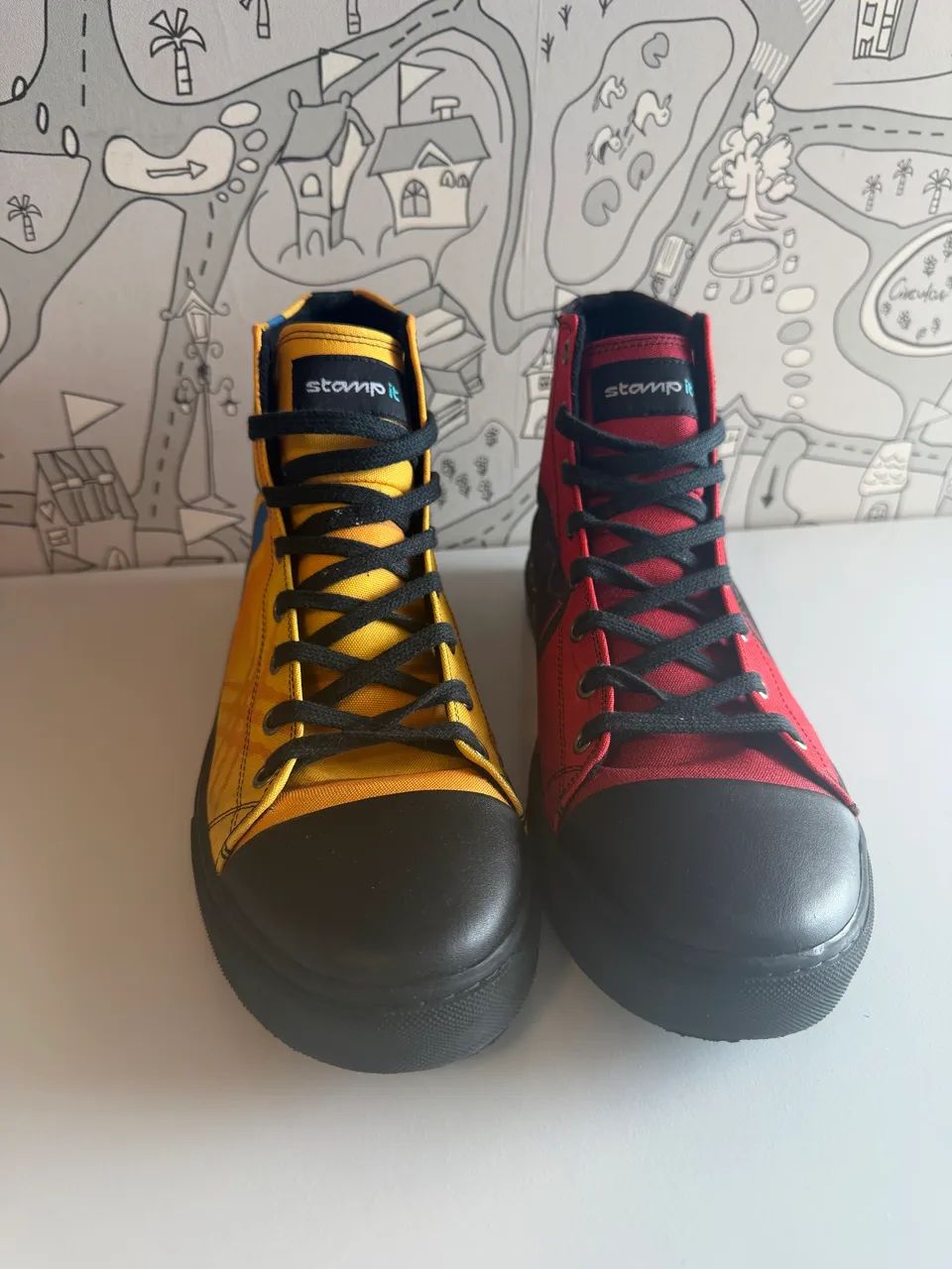 Tênis Wolverine e Deadpool  - Foto 4