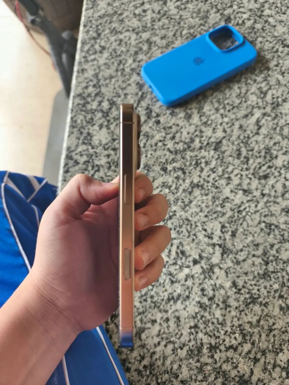 Vendo! iPhone 16 pro,128g,semi novo. - Foto 3