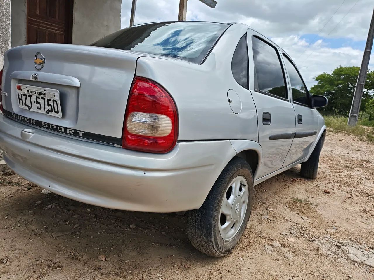 Chevrolet Corsa Sedan Super Milenium 1.0 MPFI 16V 2000