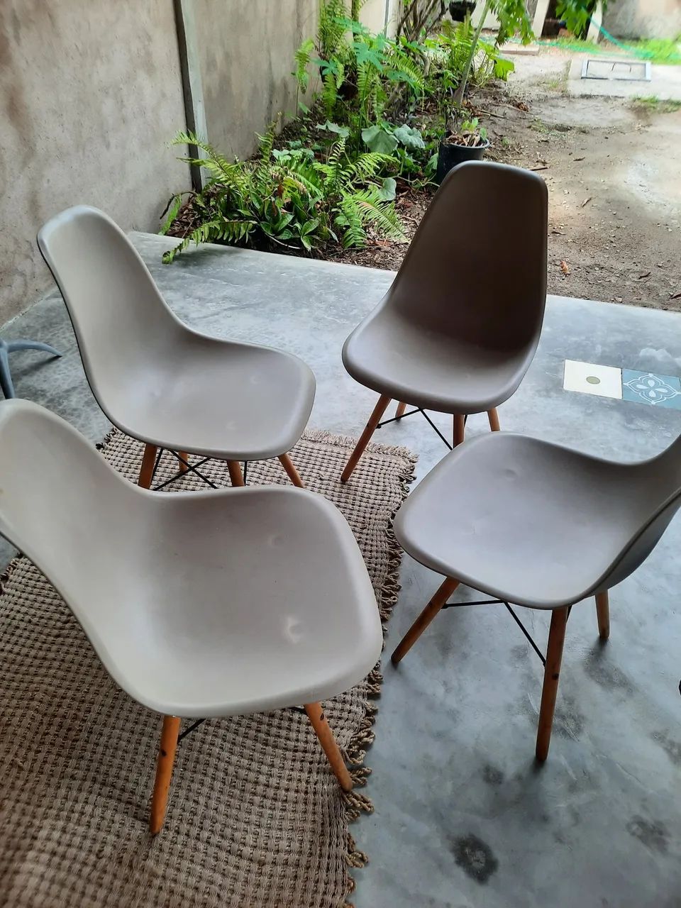 4 cadeiras beges - Foto 2