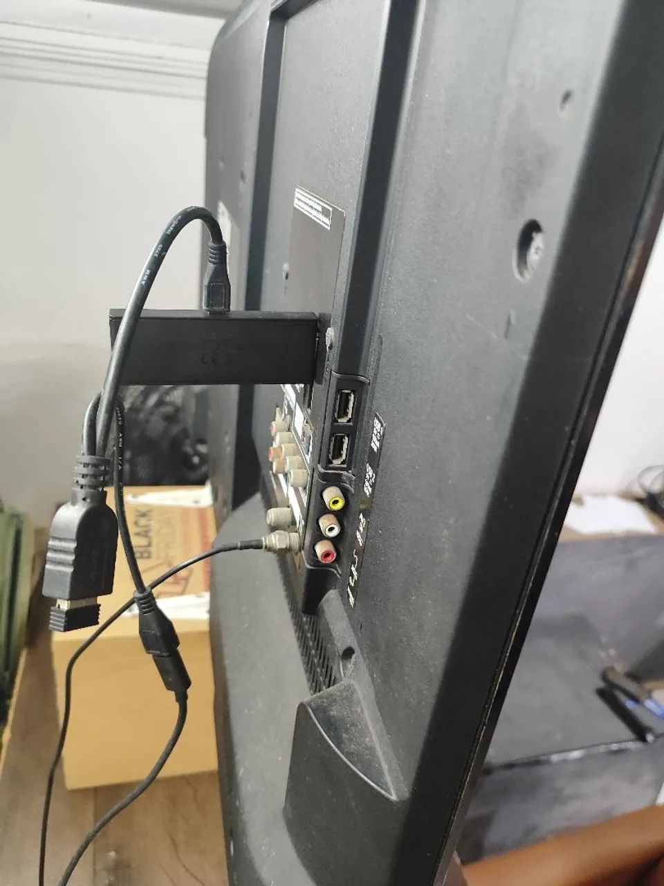 Televisão panasonic 40 pol LCD LED lateral tela quebrada mas dá para usar - Foto 5