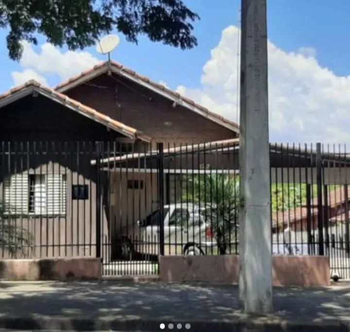 Vende se Casa no centro de Nova Esperança 
