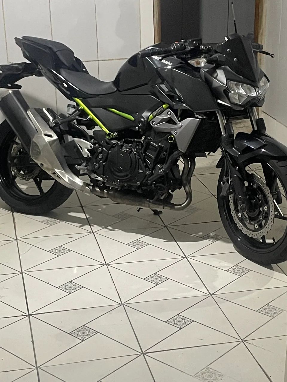 Z400 vem nela?