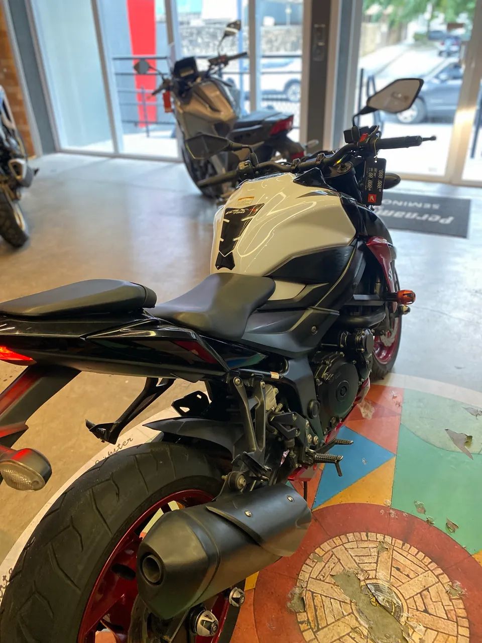 GSX-S 750 suzuki - Foto 4