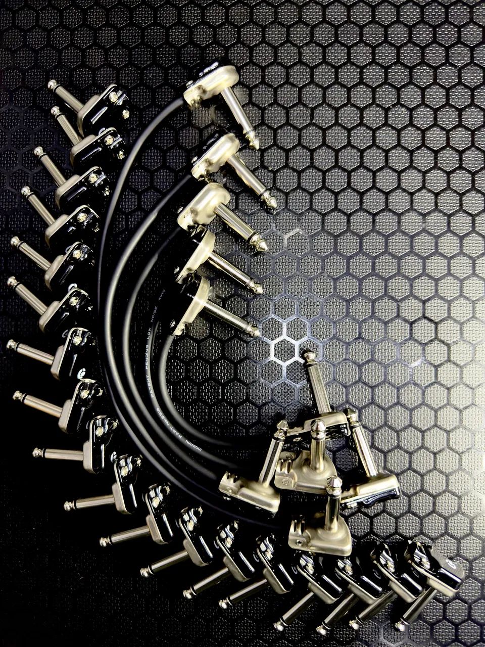 Patch Cables P10 Mono para pedais Cabo Mono P10 90° Low Profile Mogami Rean Neutrik - Foto 4