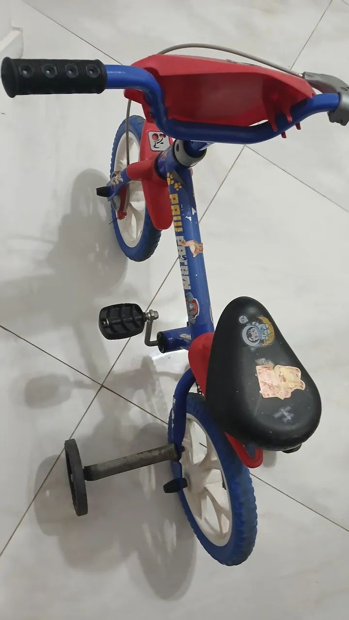 01 bicicleta com rodinhas infantil - Foto 2