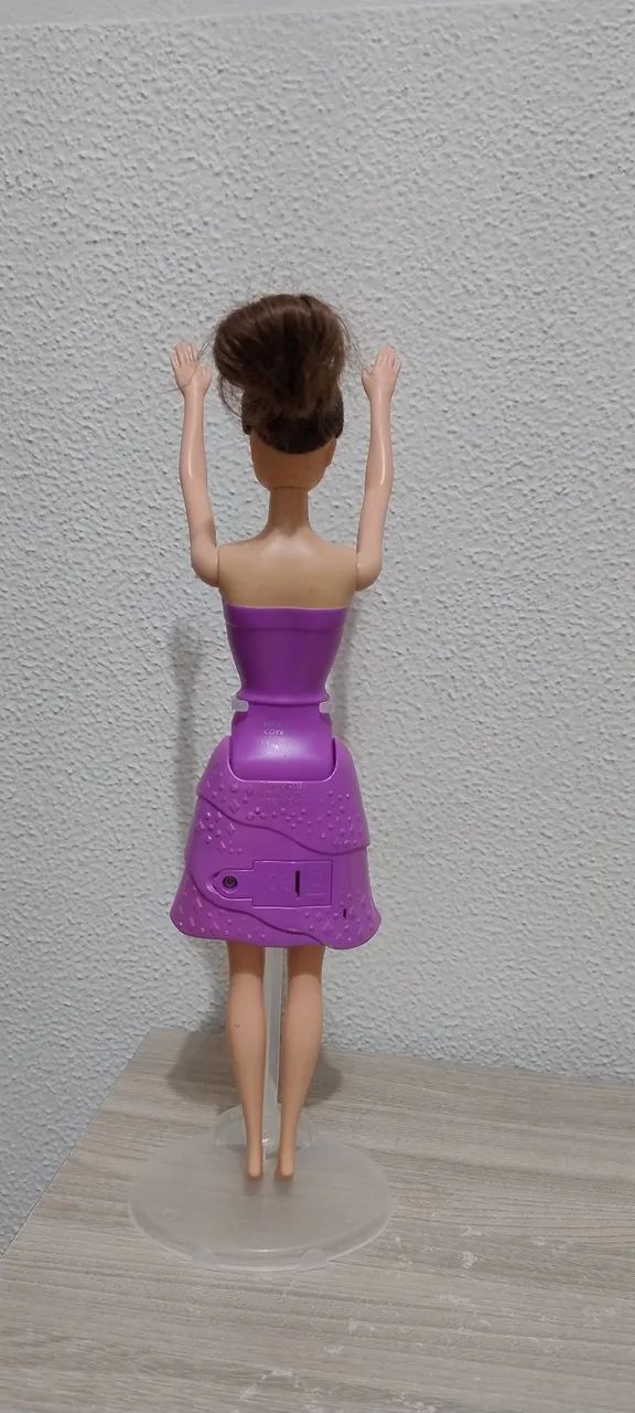 Boneca Barbie Super Princesa Corinne - Luz e Som - Mattel - Foto 5
