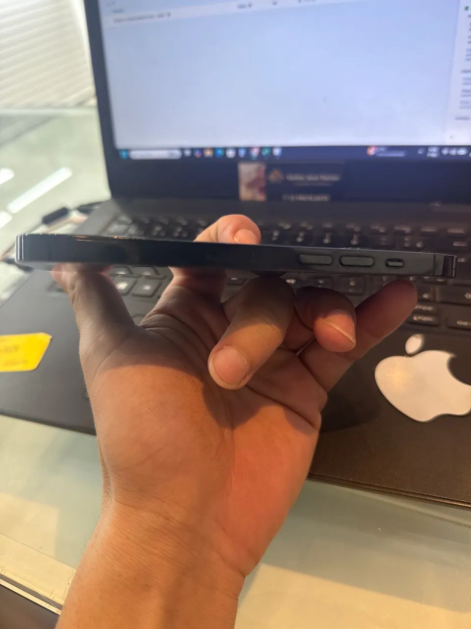 Iphone 14 pro 256 semi Bateria 76 % todo original  - Foto 3