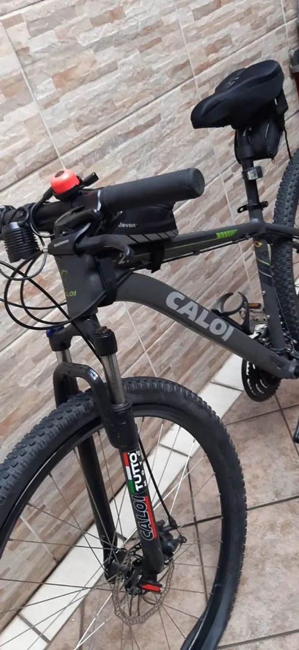 Vende se uma bicicleta calor aro 29 - Foto 2