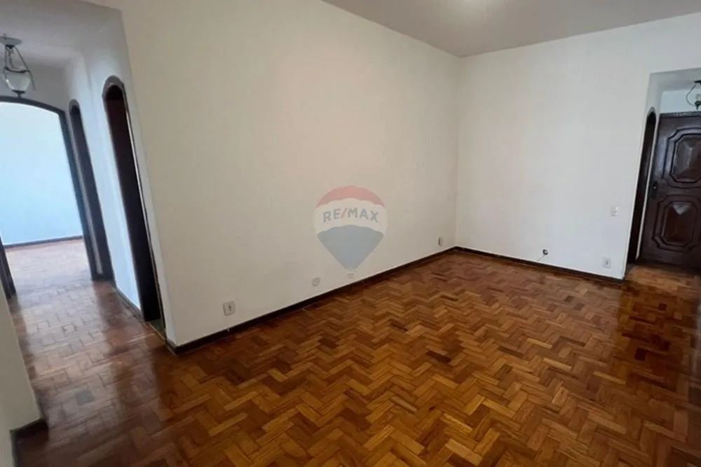 OPORTUNIDADE NO CORAÇÃO DA TIJUCA - 3 QUARTOS COM GARAGEM - Foto 2