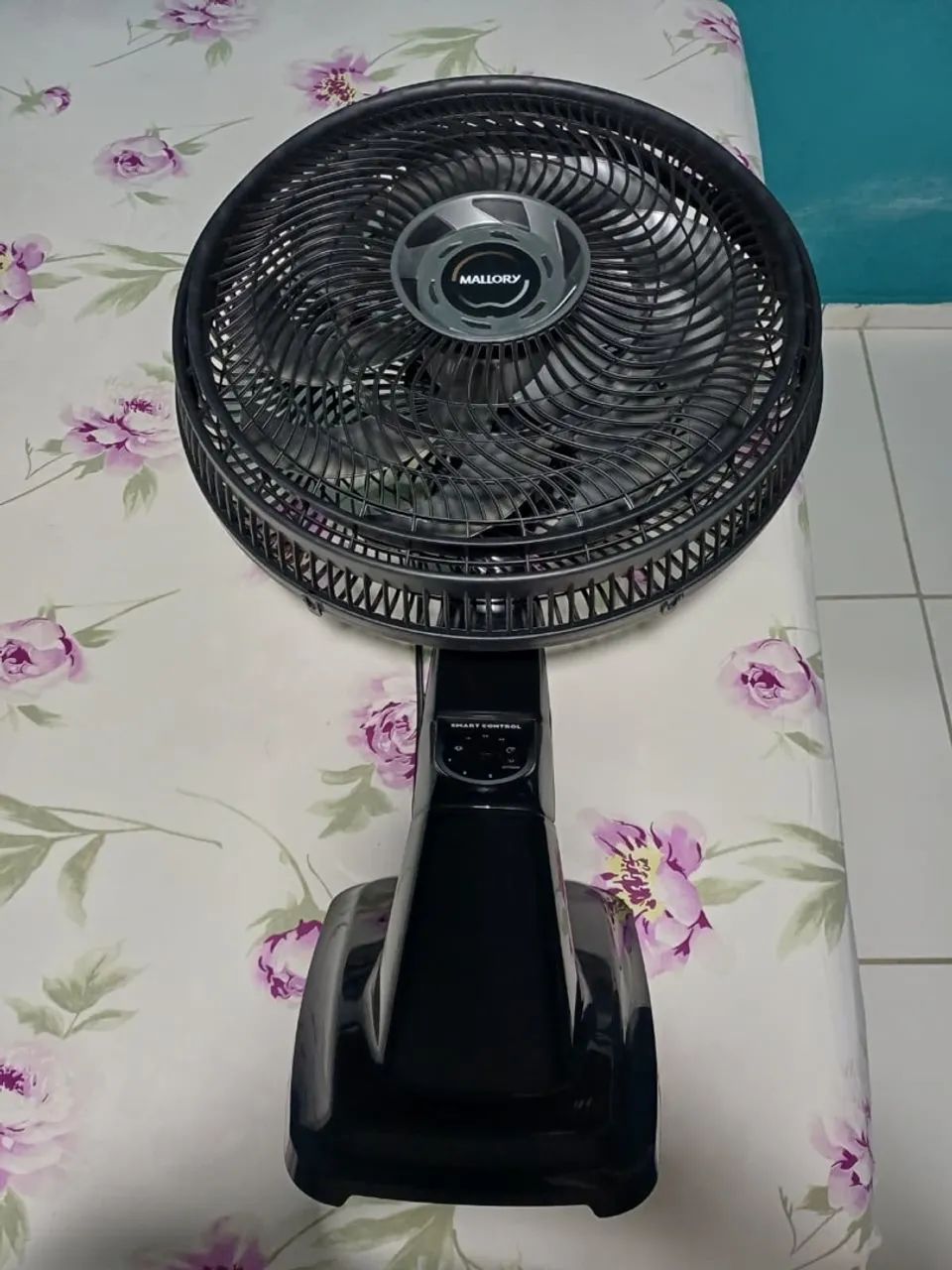 Ventilador de Parede Smart com 15 pás e controle remoto