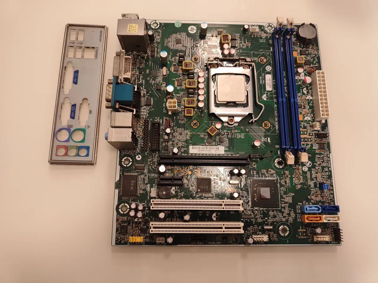 Kit Placa-Mãe HP LGA 1155 + Processador Intel Core i3 2100 - Foto 4