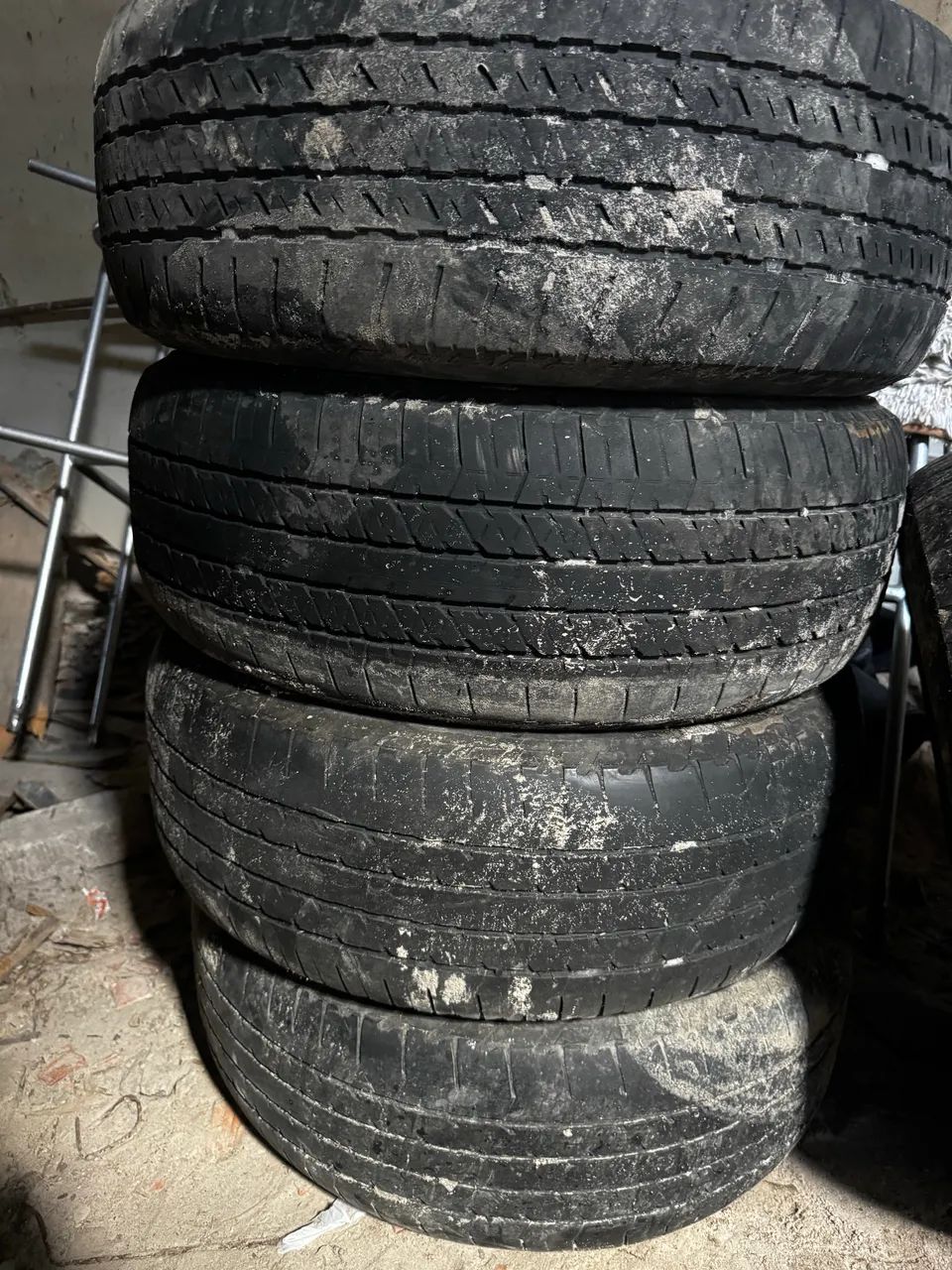 Pneus 265/60- 18R