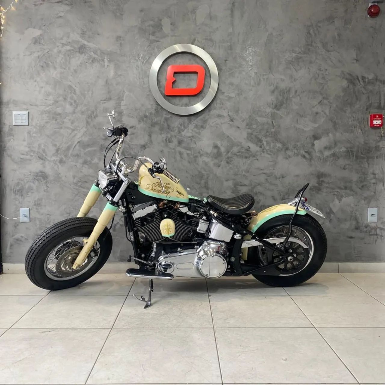 SOFTAIL DELUXE  FLSTN