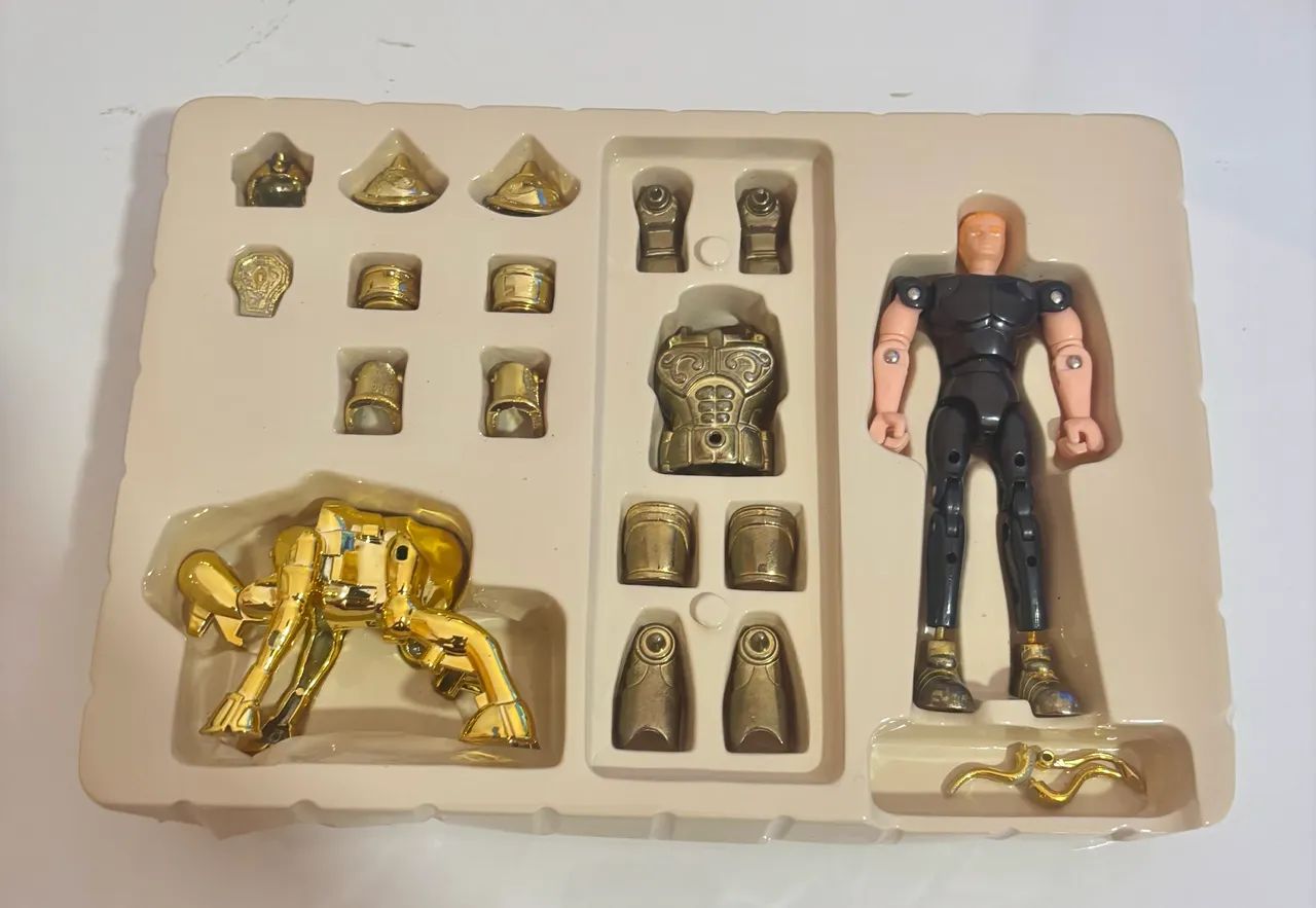 CAC Corneo Pack 1箱 Cavaleiro do Zodíaco Touro Bandai - Peças e Acessórios de Vídeo
