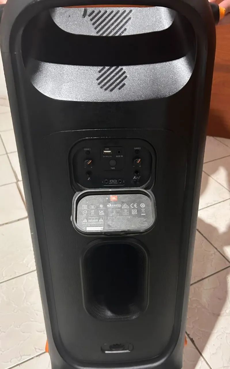 Caixa de som jbl 710 Partybox - Foto 4