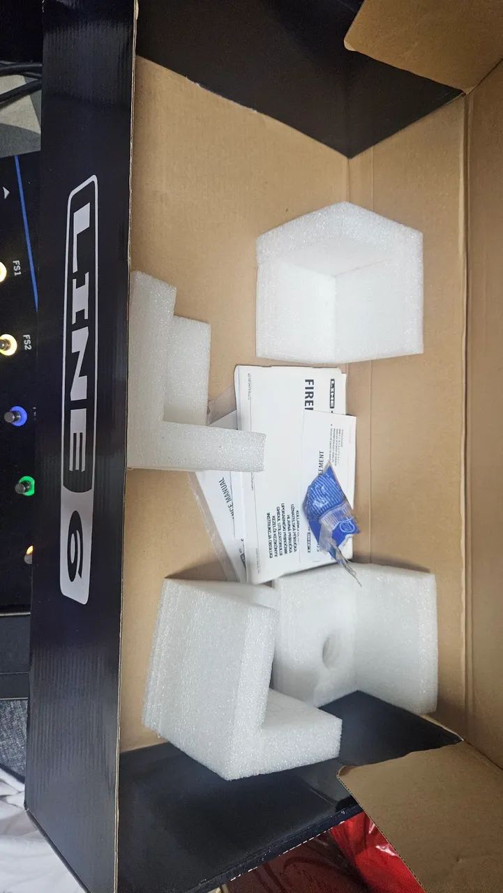 Line 6 firehawk fx HD na caixa!  - Foto 4