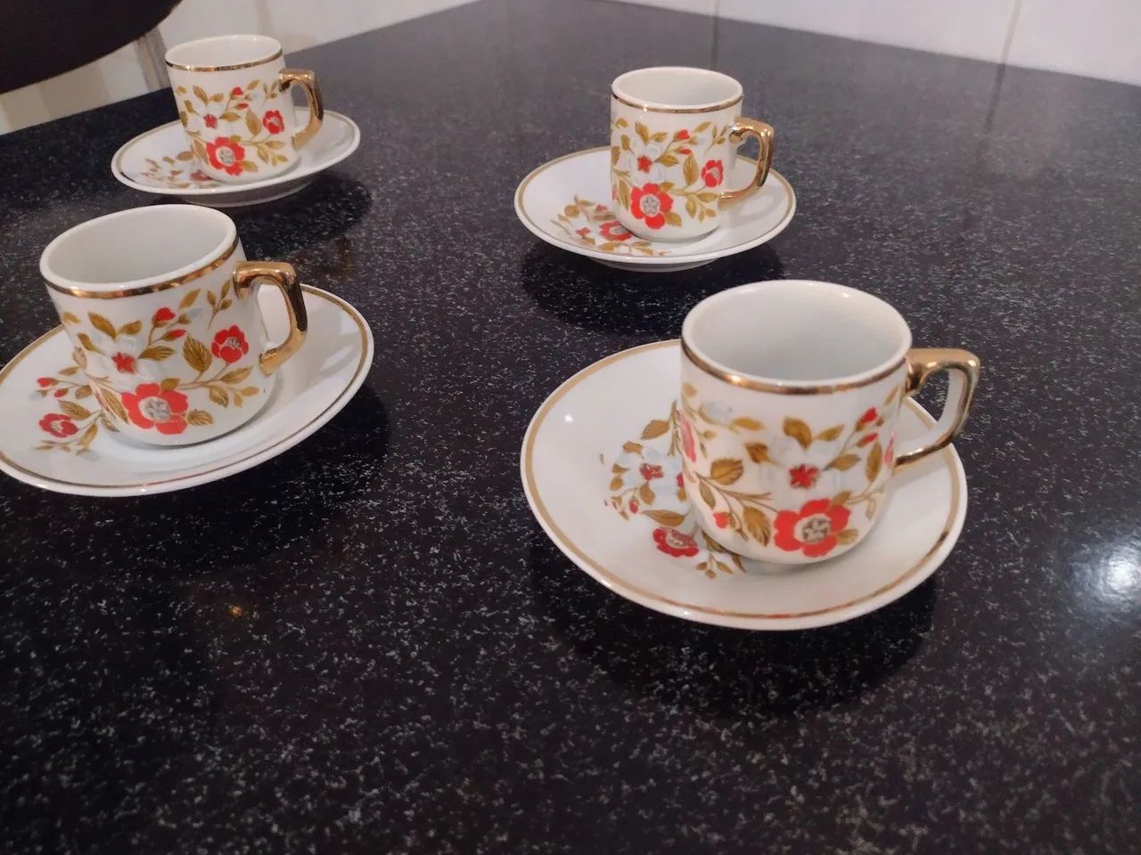 Vendo lindo conjunto de xícaras para café retirar em Sorocaba 