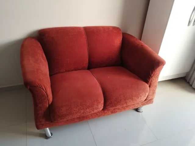Sofá de 2 lugares em veludo - Foto 2