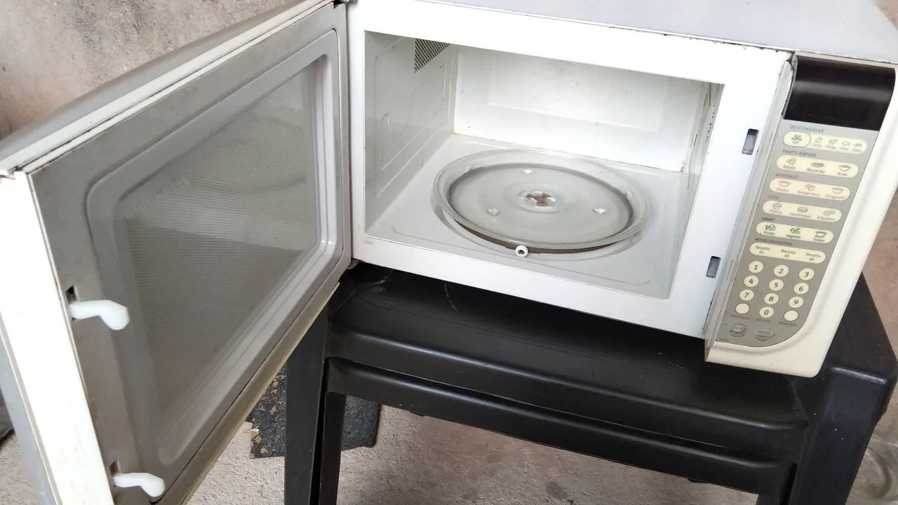 Microondas Eletrolux 31Litros  - Foto 3