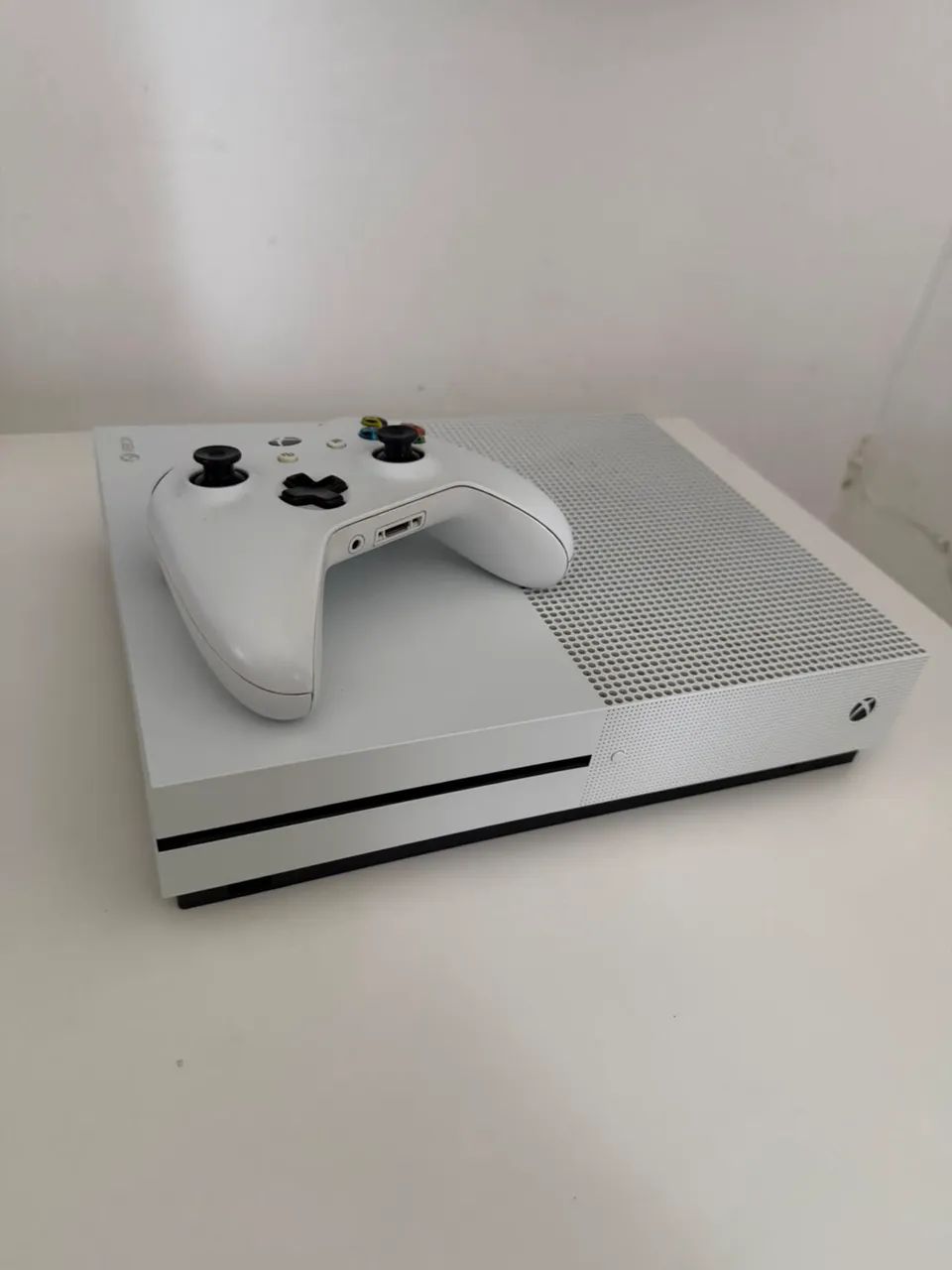 Xbox one S- 1 TB