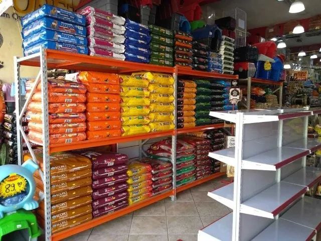 Prateleiras para pet shop casa de ração - Foto 3