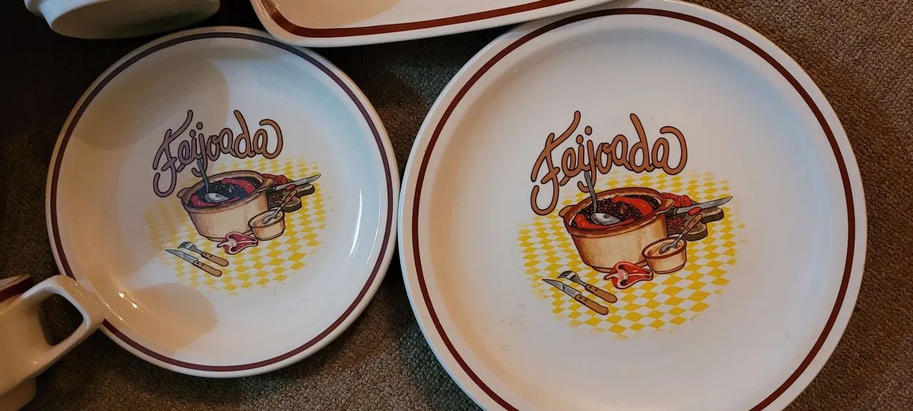 Pratos e conjunto Feijoada