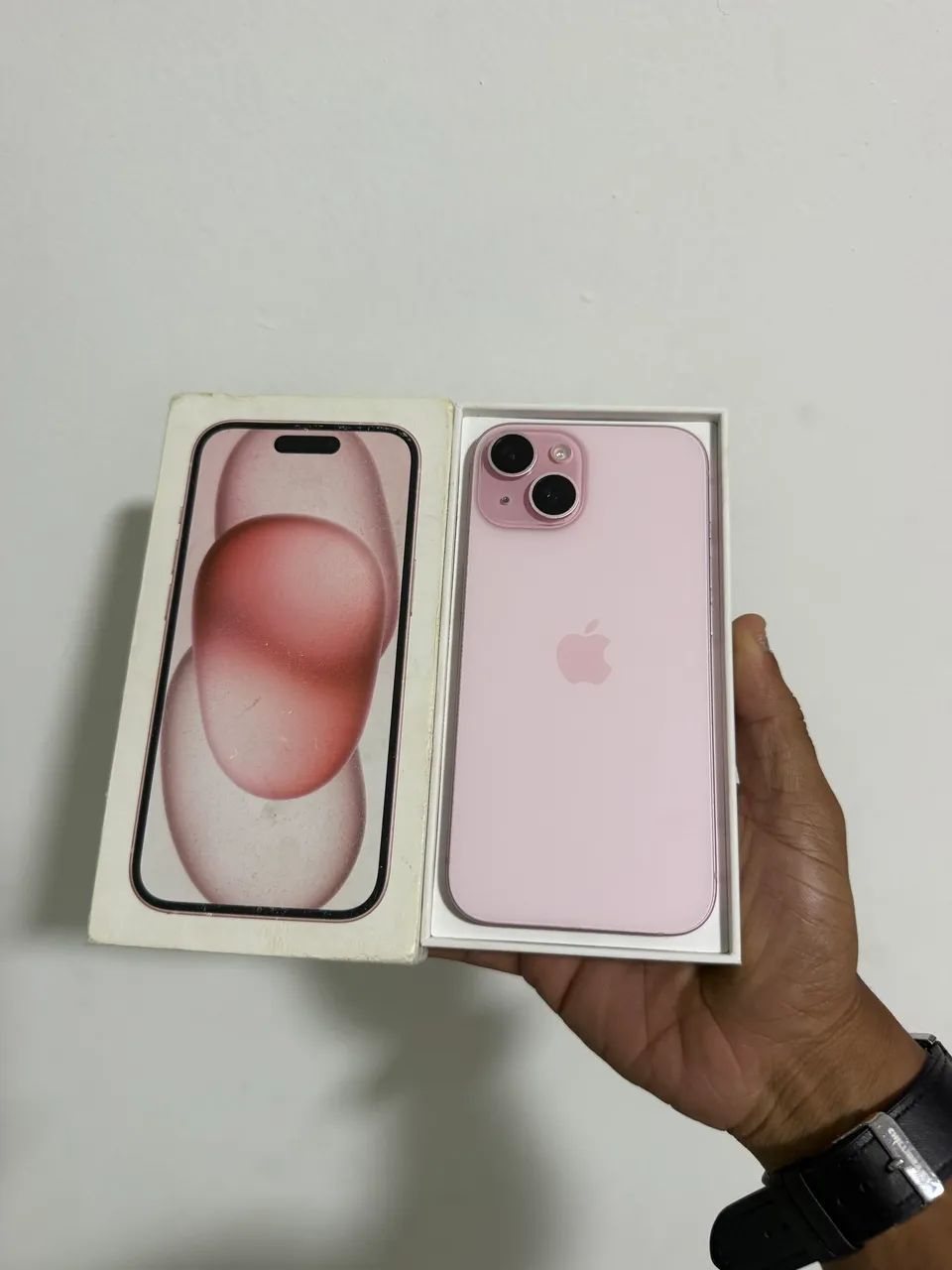 Vendo iPhone 15 rose, 128 Gb  - Foto 2