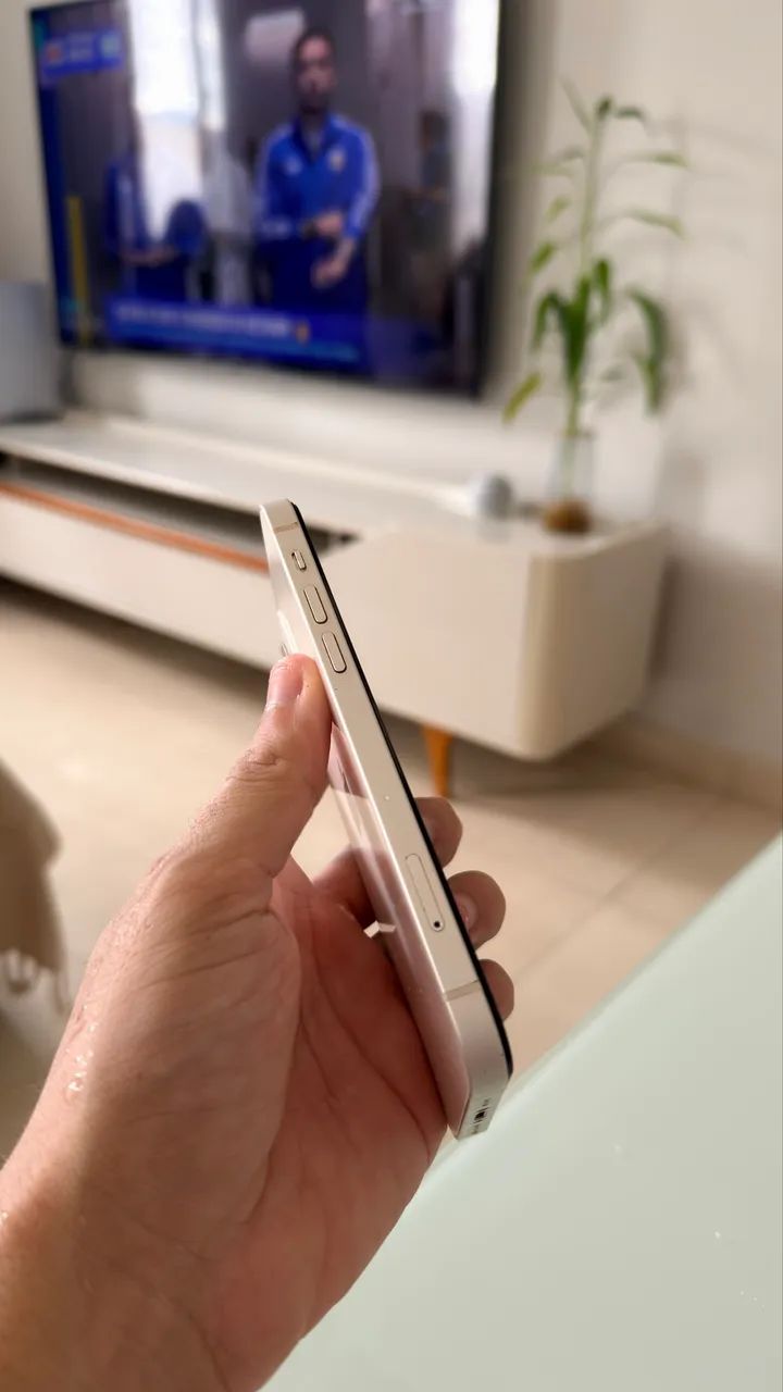 iPhone 12 128GB com carregador e capa - Foto 5