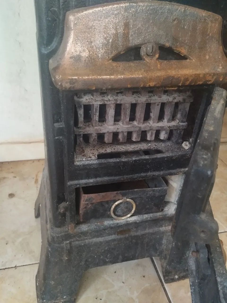 Vendo salamandra ferro fundido  - Foto 2