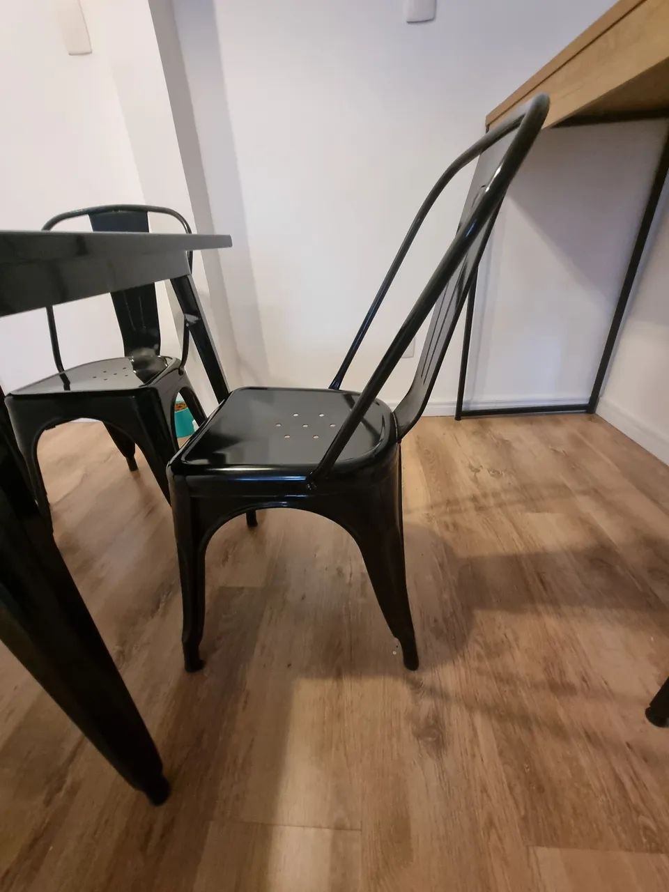 Mesa e cadeiras de ferro, na cor preta. - Foto 2