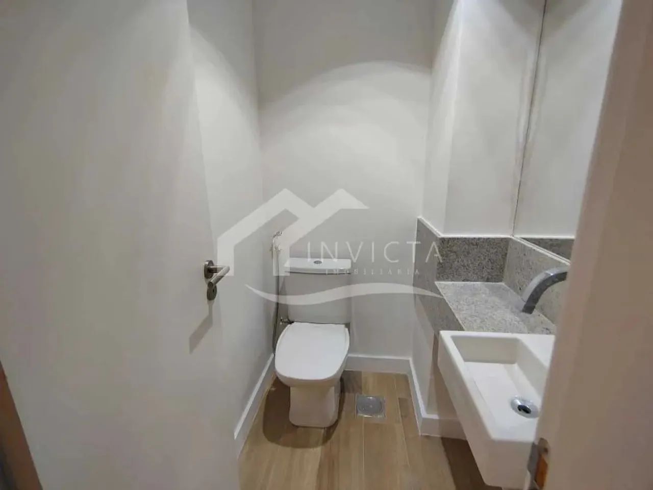 Excelente apartamento totalmente reformado em prédio completo - Foto 3