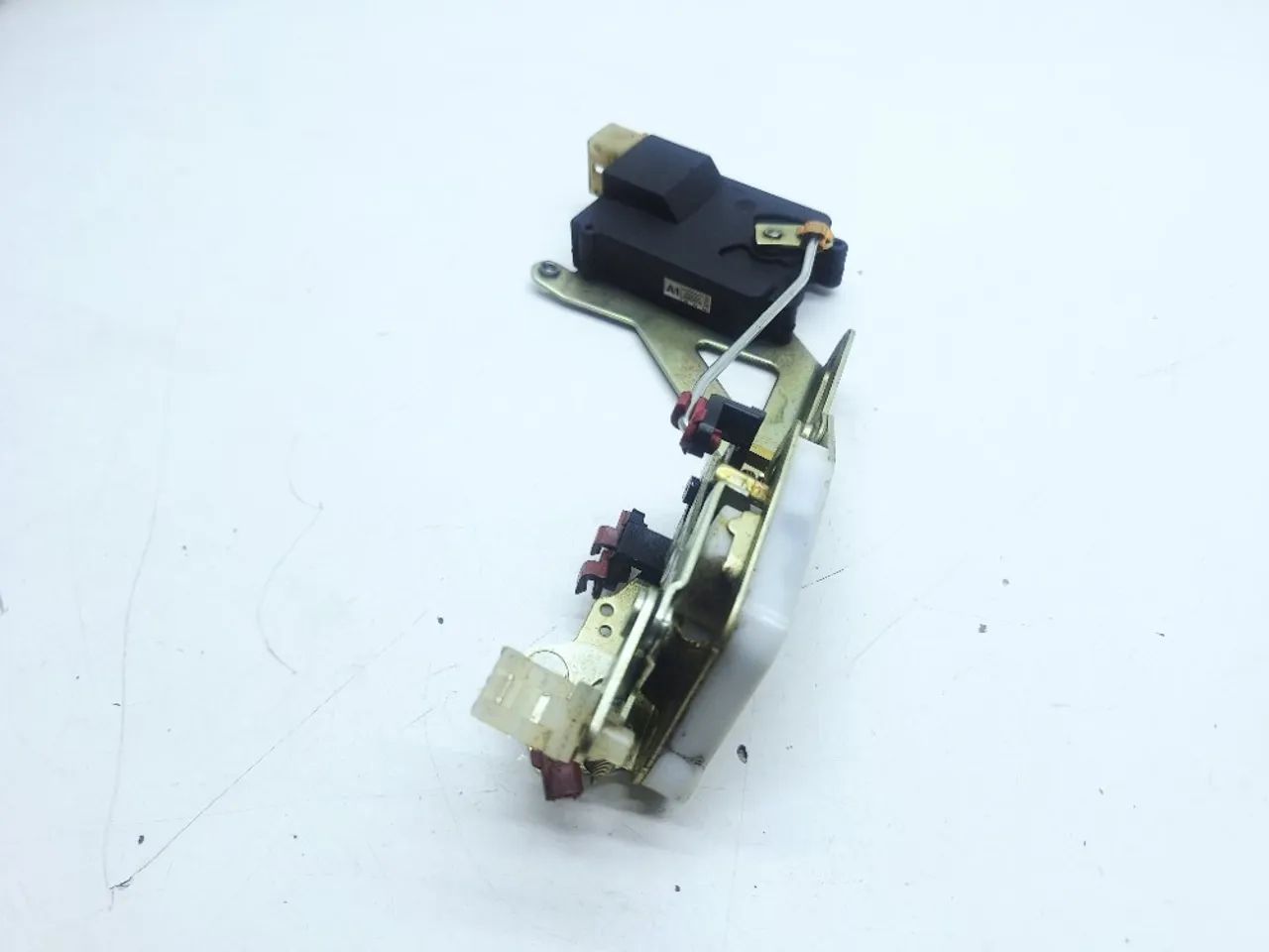 Fechadura Porta Dianteira Direita Chery Qq 1.0 2018 - Peças para