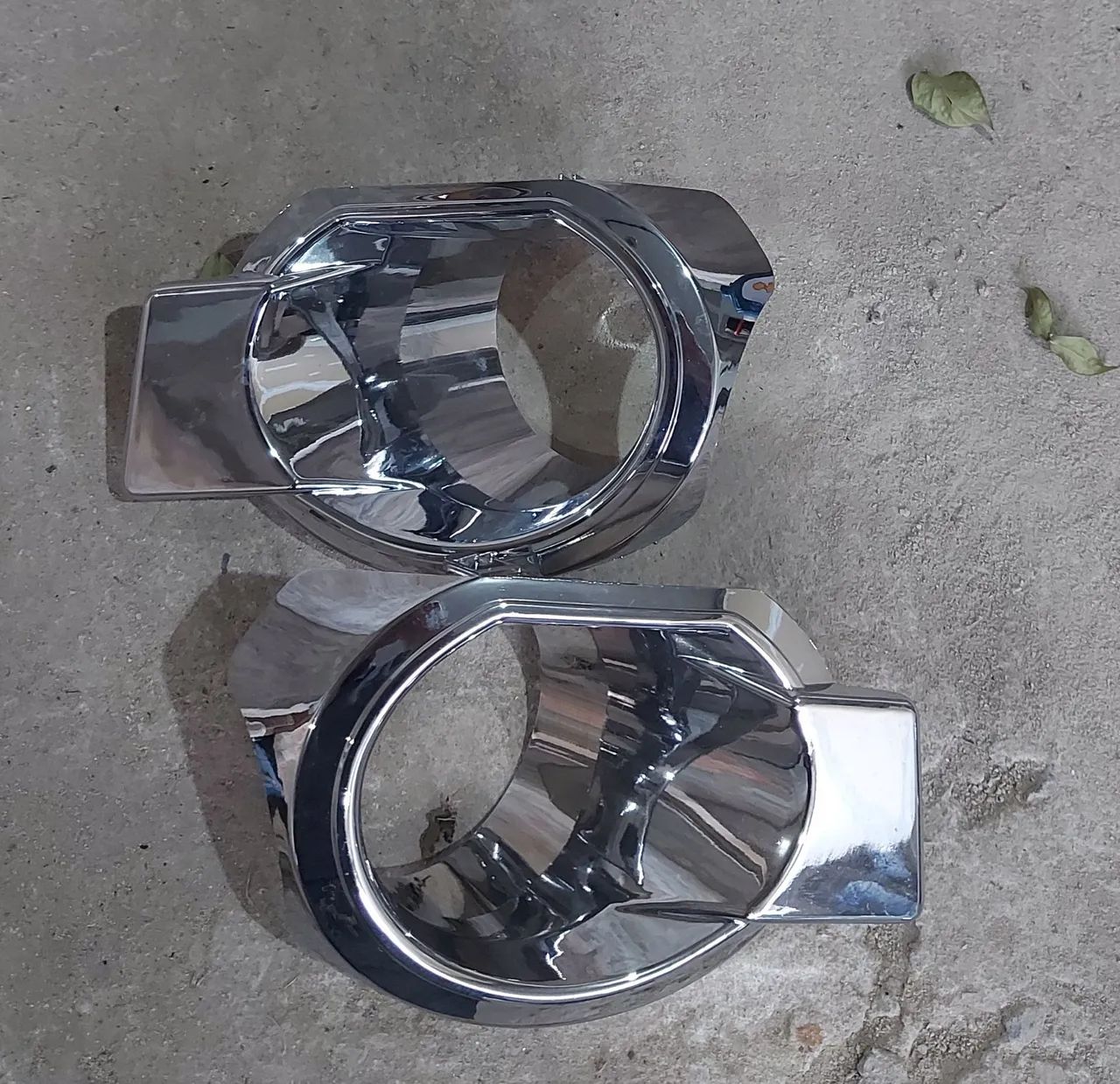 FAROL DE MILHA MOLDURA CROMADA RANGER  - Foto 4