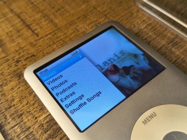 iPod Classic 7a geração - 256gb - bateria nova, carenagem frontal