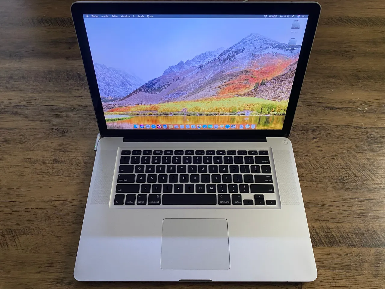 macbook pro 2010 15