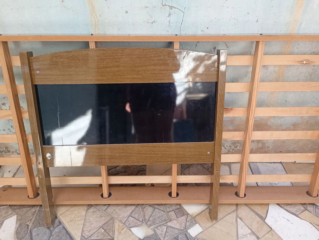 Cama solteiro ótimo estado 