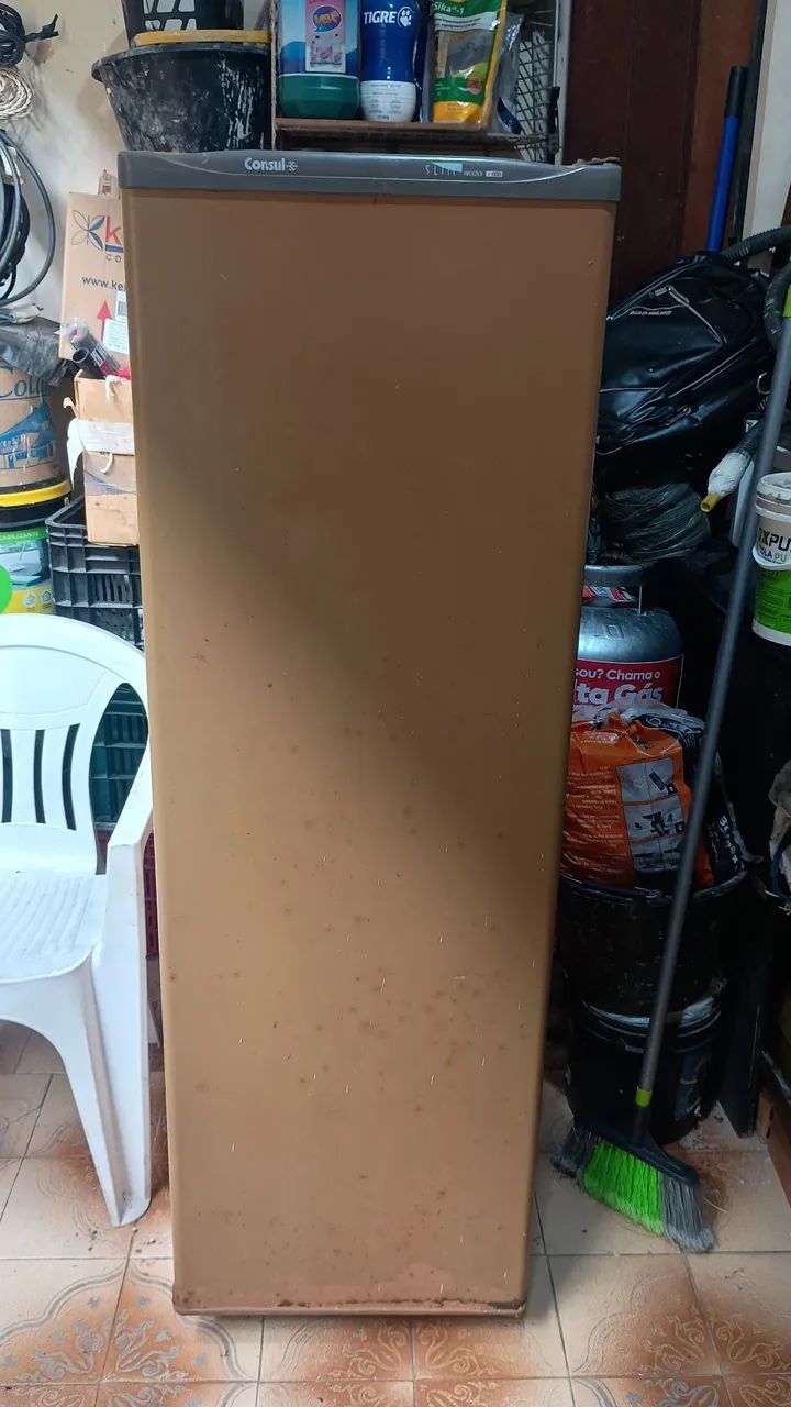 Freezer vertical Consul slim 