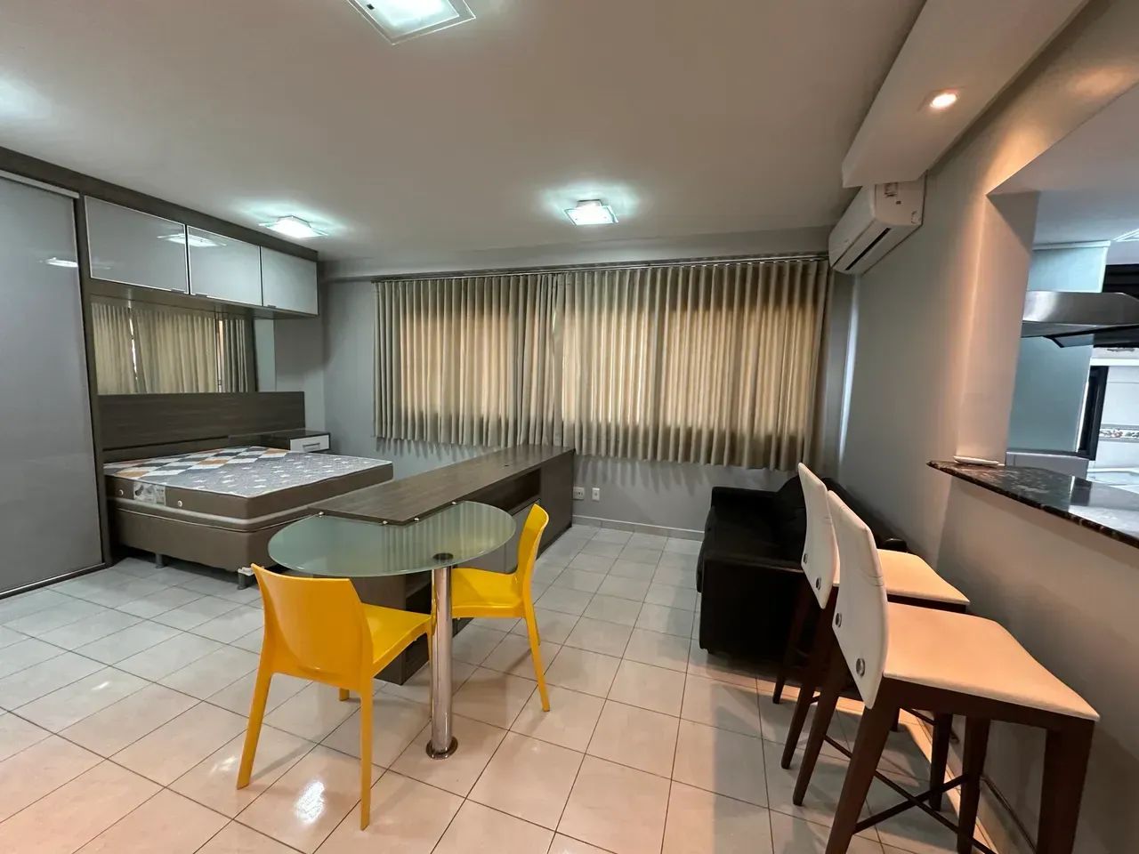 METROPOLIS LOFT