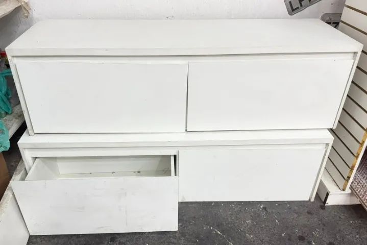  Gabinete multiuso de MDF branco com 2 gavetas cada - Foto 2