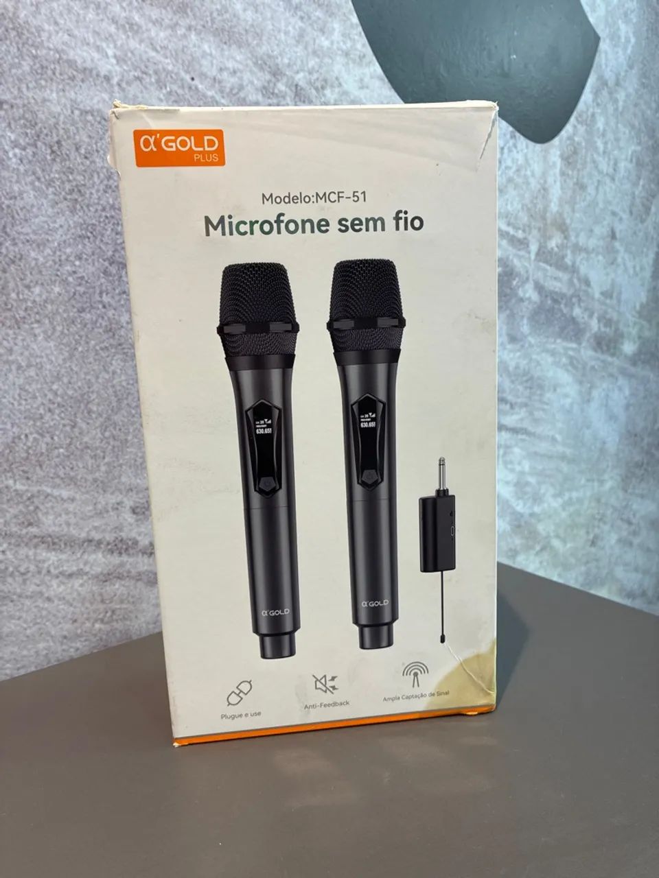 com 2 Microfones Sem Fio A'Gold Plus MCF-51