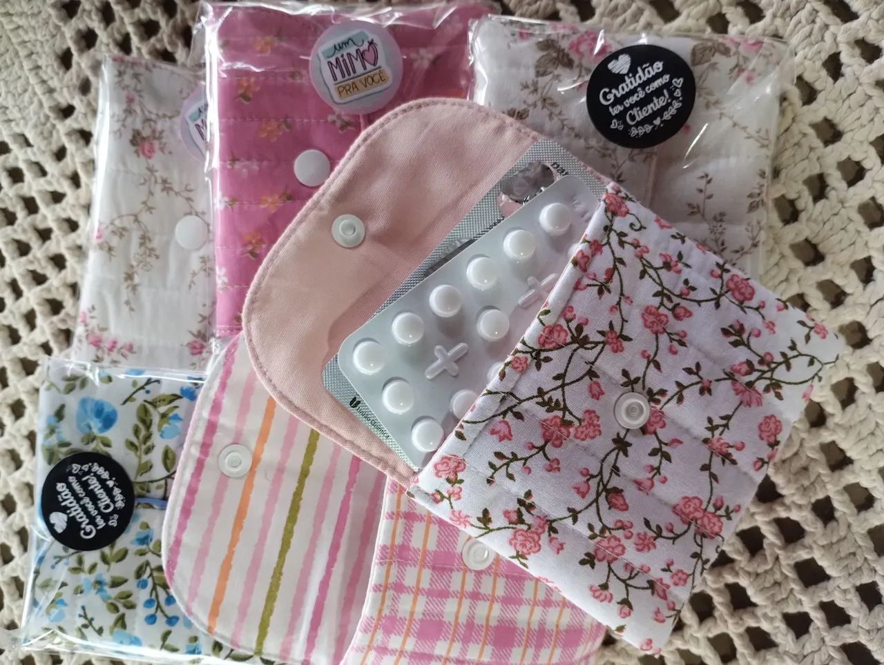 Carteirinha multiuso porta documentos, porta absorvente  - Foto 5