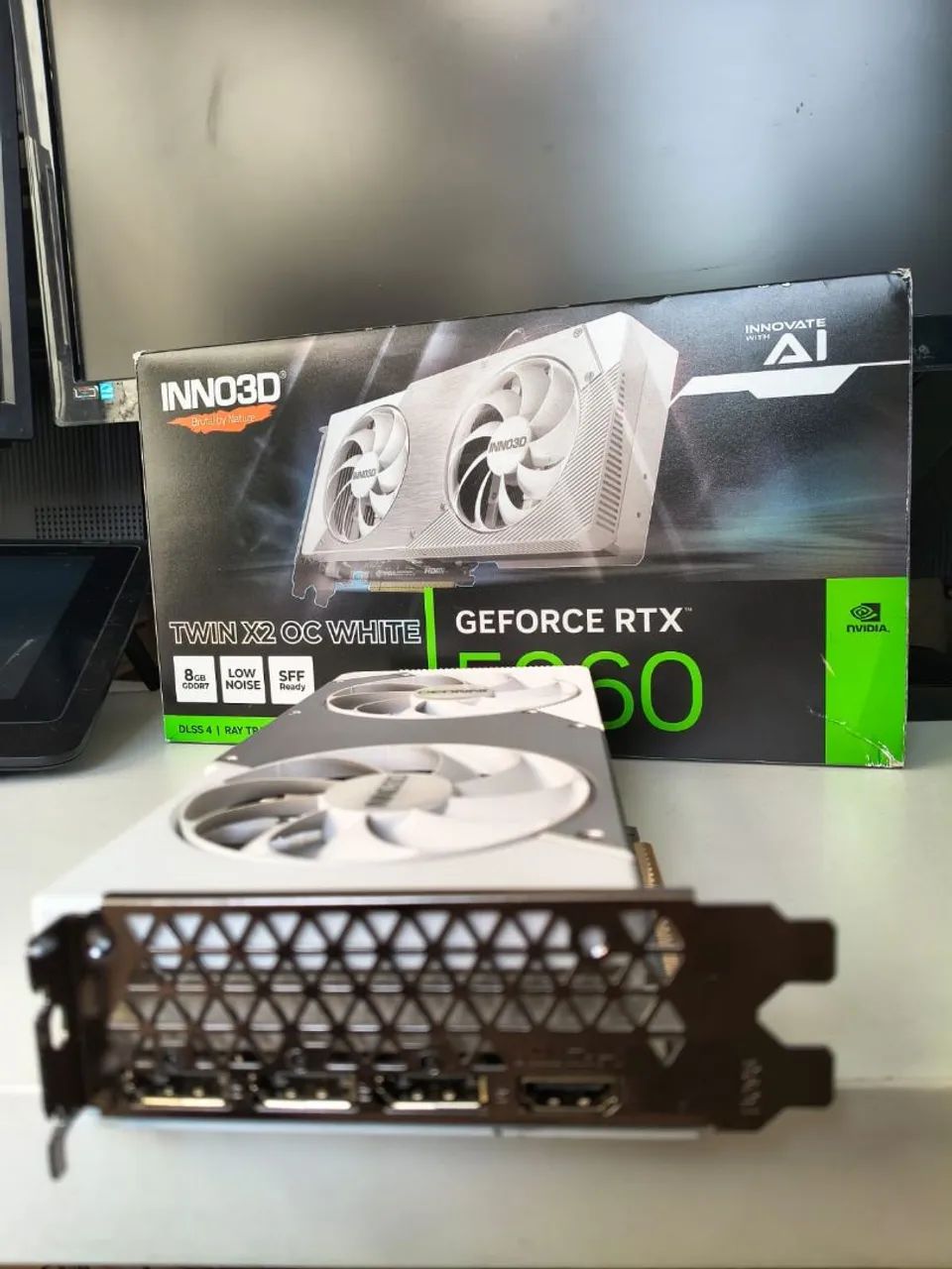 Placa de video Geforce RTX 5060 8g White - Foto 2