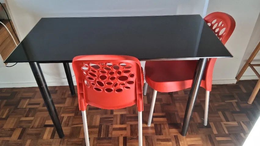 Mesa retangular de vidro temperado com 2 cadeiras - Foto 3