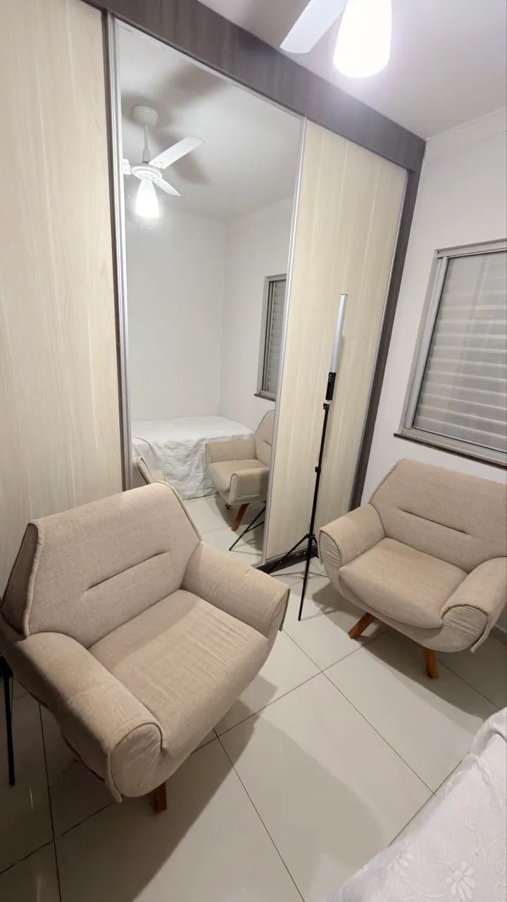 VENDO POLTRONA GIRATÓRIA FINA - Foto 3
