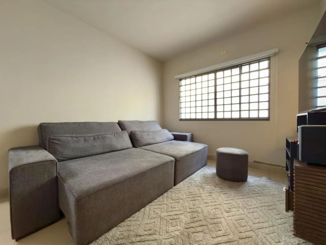 Casa à venda em Maringá, Jardim Imperial II, com 4 quartos, com 249.58 m² - Foto 3