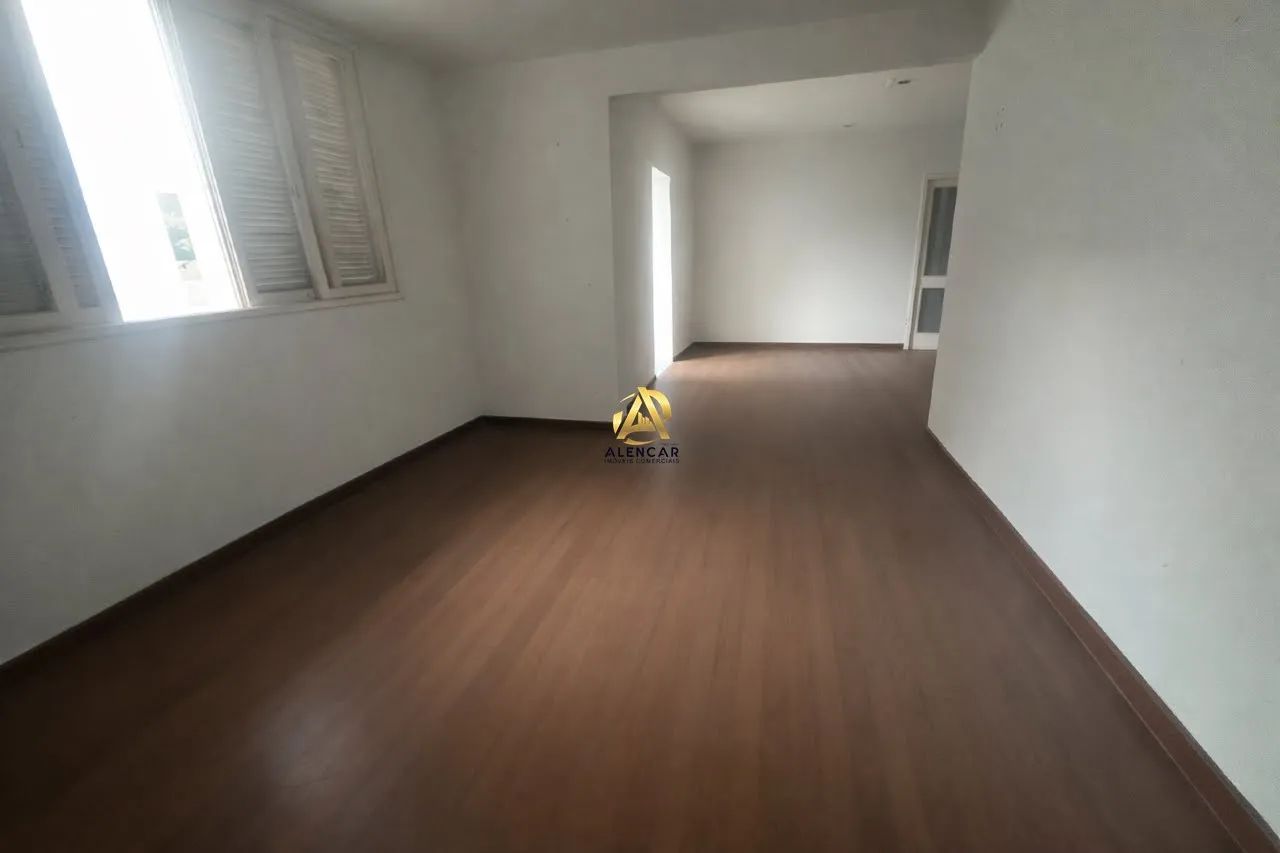 Casa Comercial com Dois Pavimentos e Pátio Interno na Praia da Costa  Vila Velha/ES - Foto 5