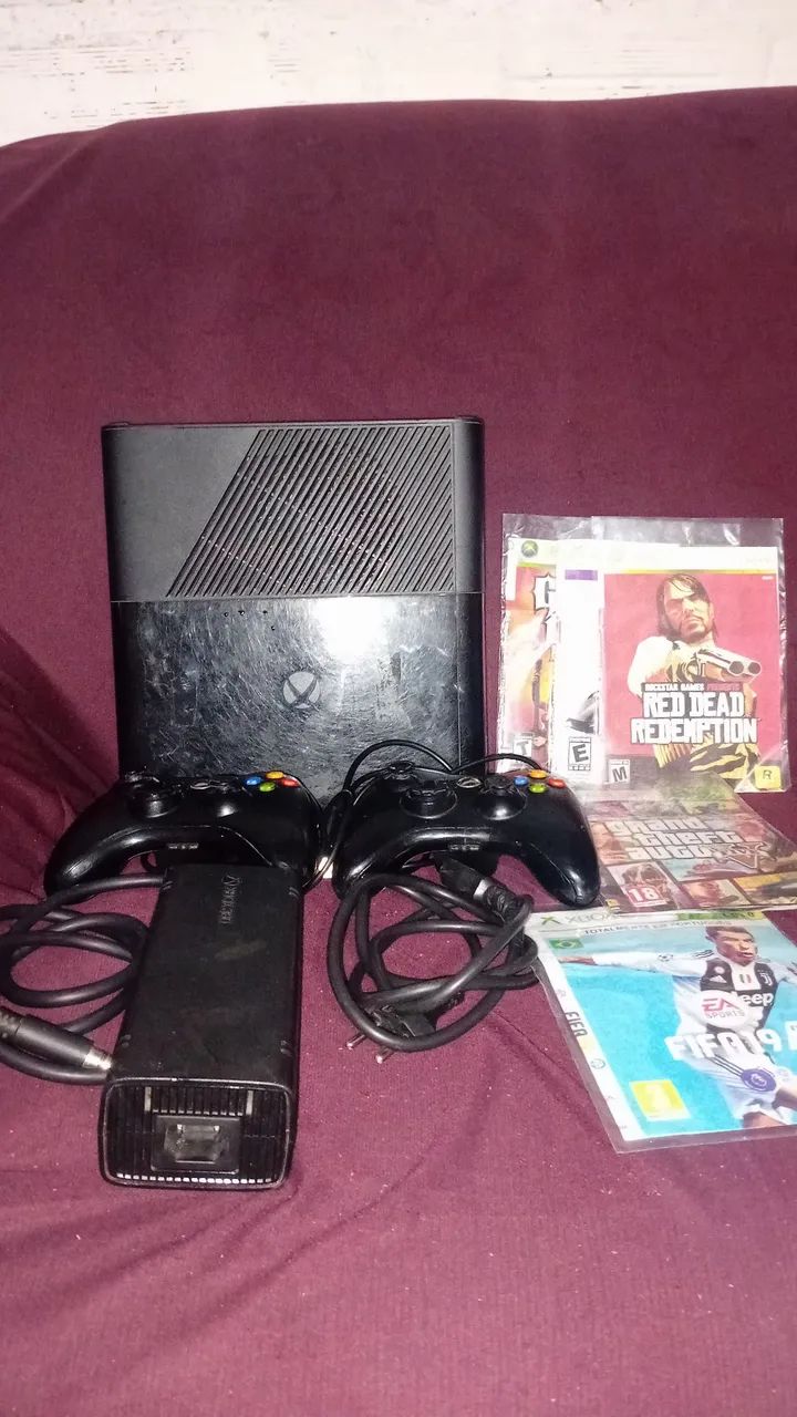 Console Xbox 360 Super Slim + Kinect + jogos