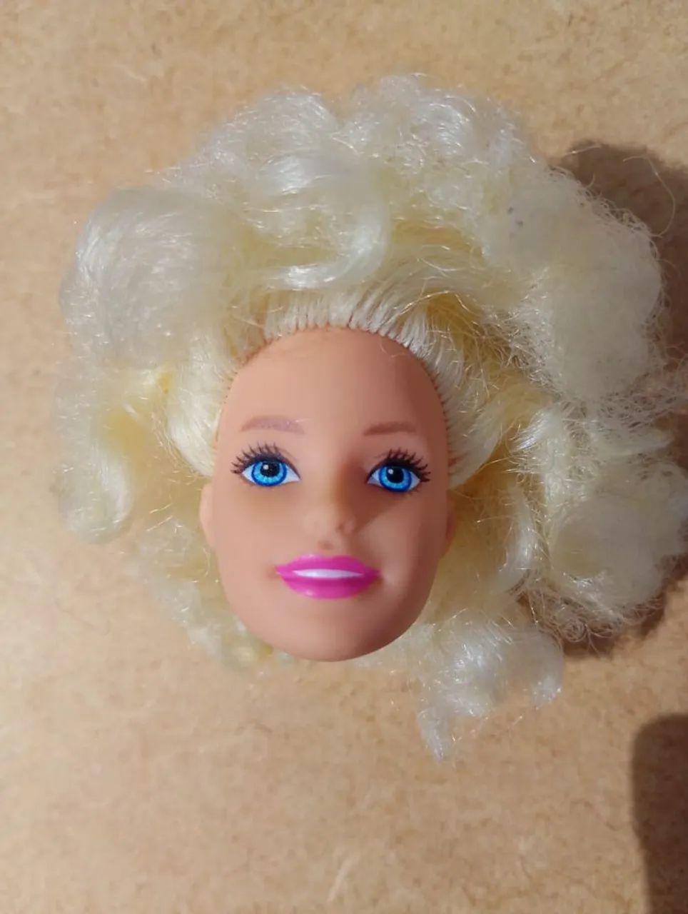 3 cabeças de boneca (Barbie, Stefi Love e genérica) - Foto 4