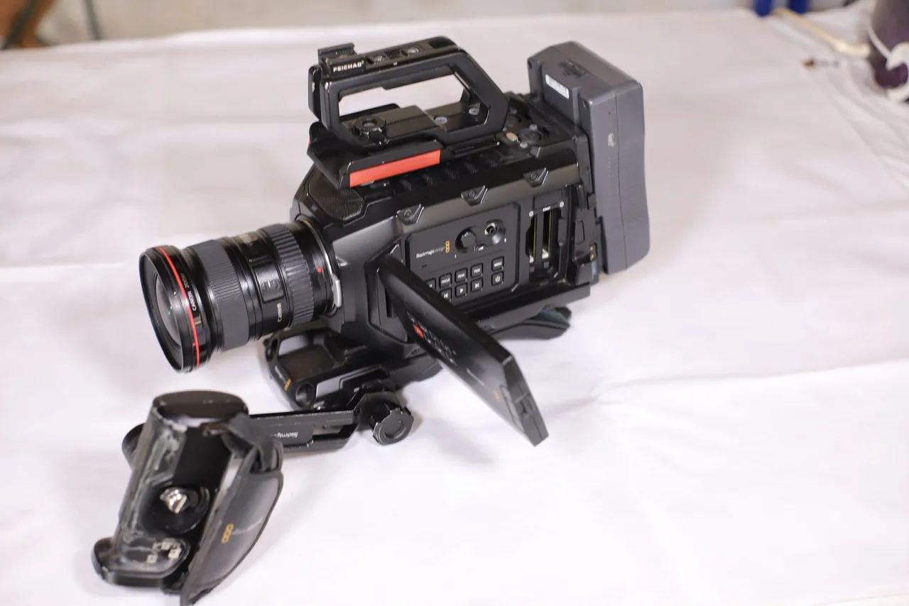 Câmera de vídeo Blackmagic mini ursa 4k 